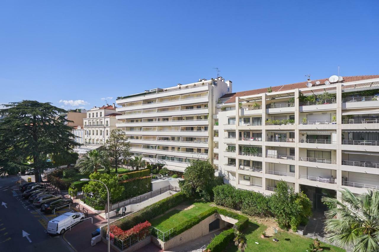 3P Between Croisette Beaches And Antibes Street Cannes Exteriér fotografie